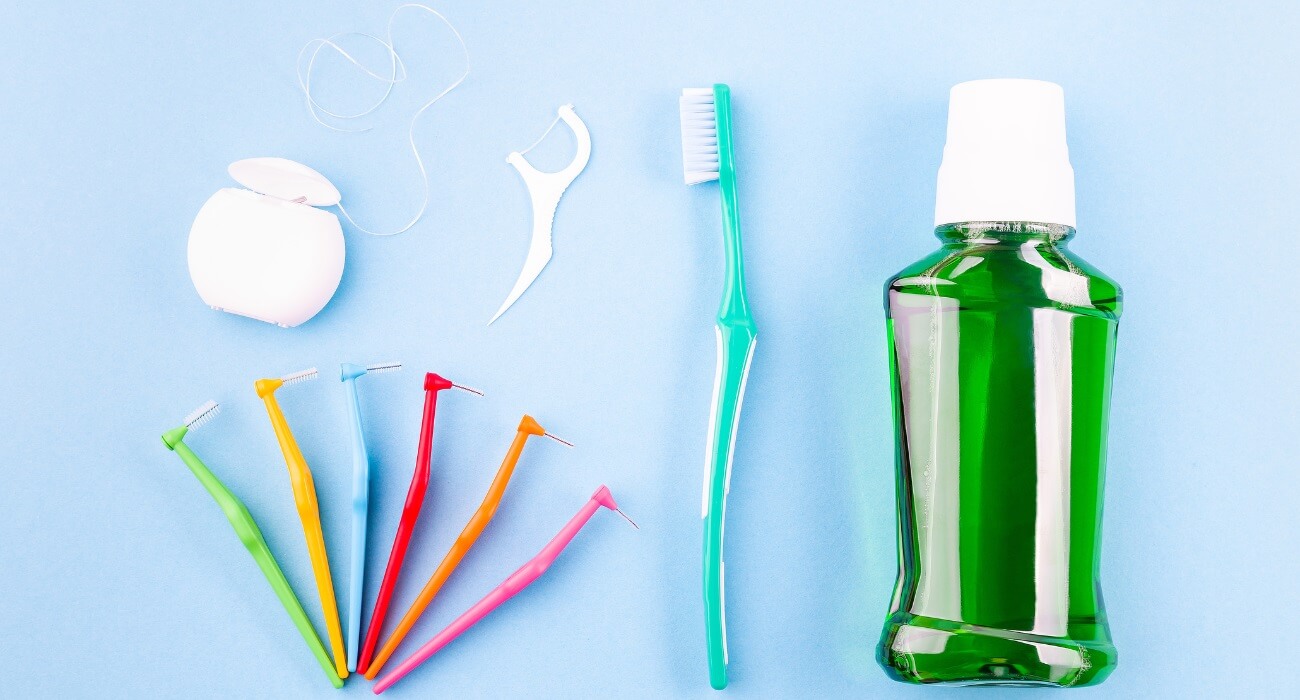 Dentálne pomôcky - čistenie medzizubných priestorov